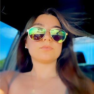 MEET YOUR SELLER ⭐️